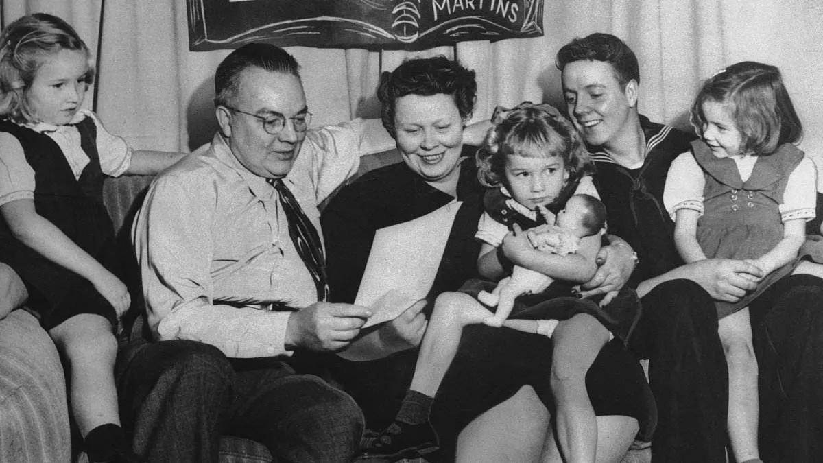 Oregon detectives solve 1958 family disappearance mystery, identify victims in Columbia River.