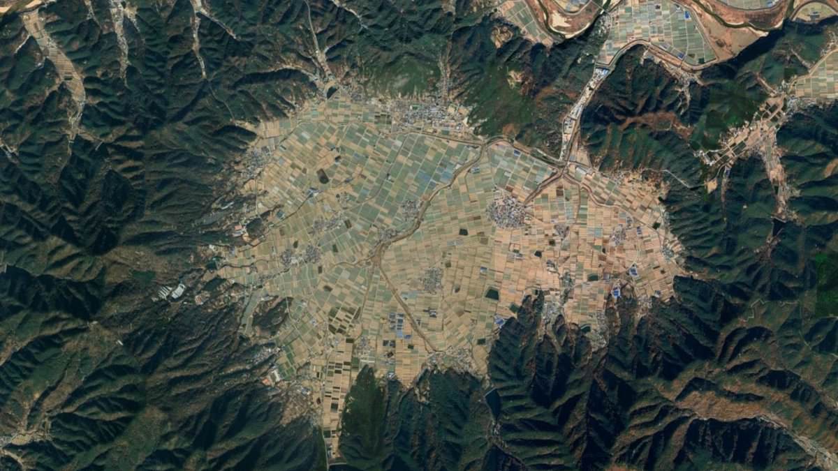 Ancient Korean Crater Holds Alien Material and Earliest Life Evidence