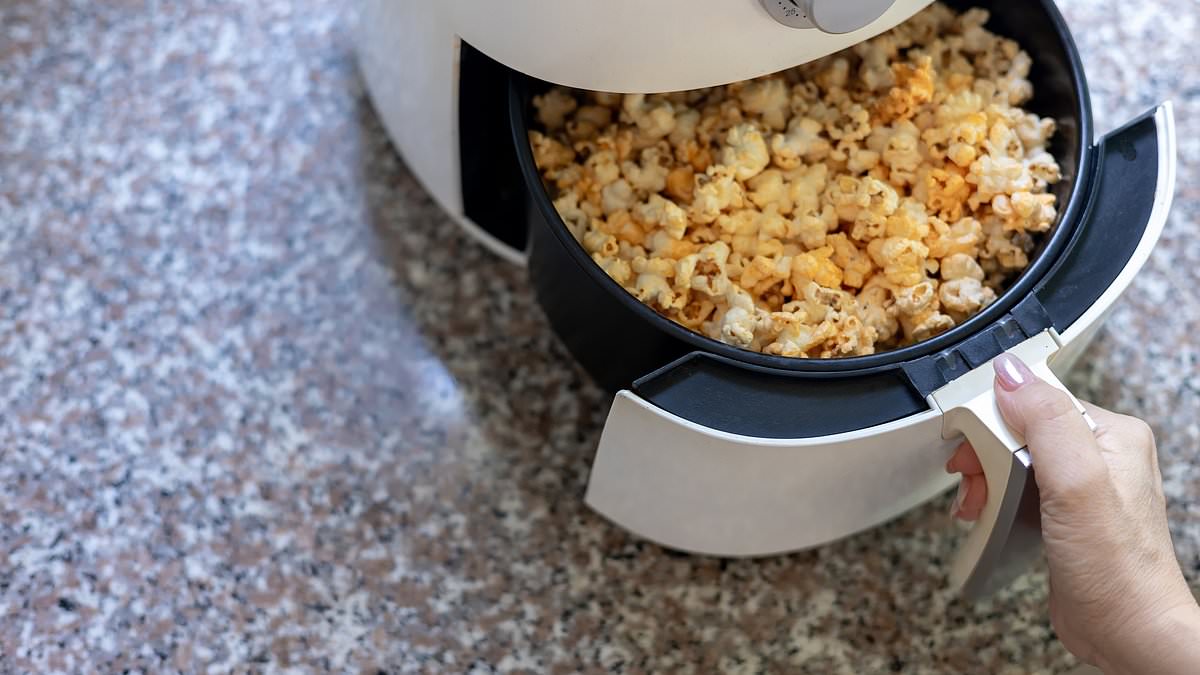Experts Warn Against Cooking Popcorn, Pasta, And Toast In Air Fryers
