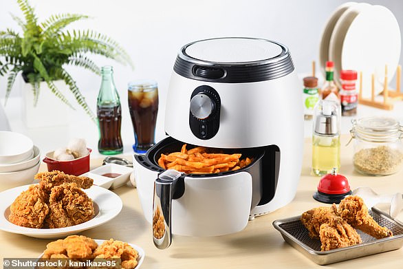 Experts Warn Against Cooking Popcorn, Pasta, And Toast In Air Fryers