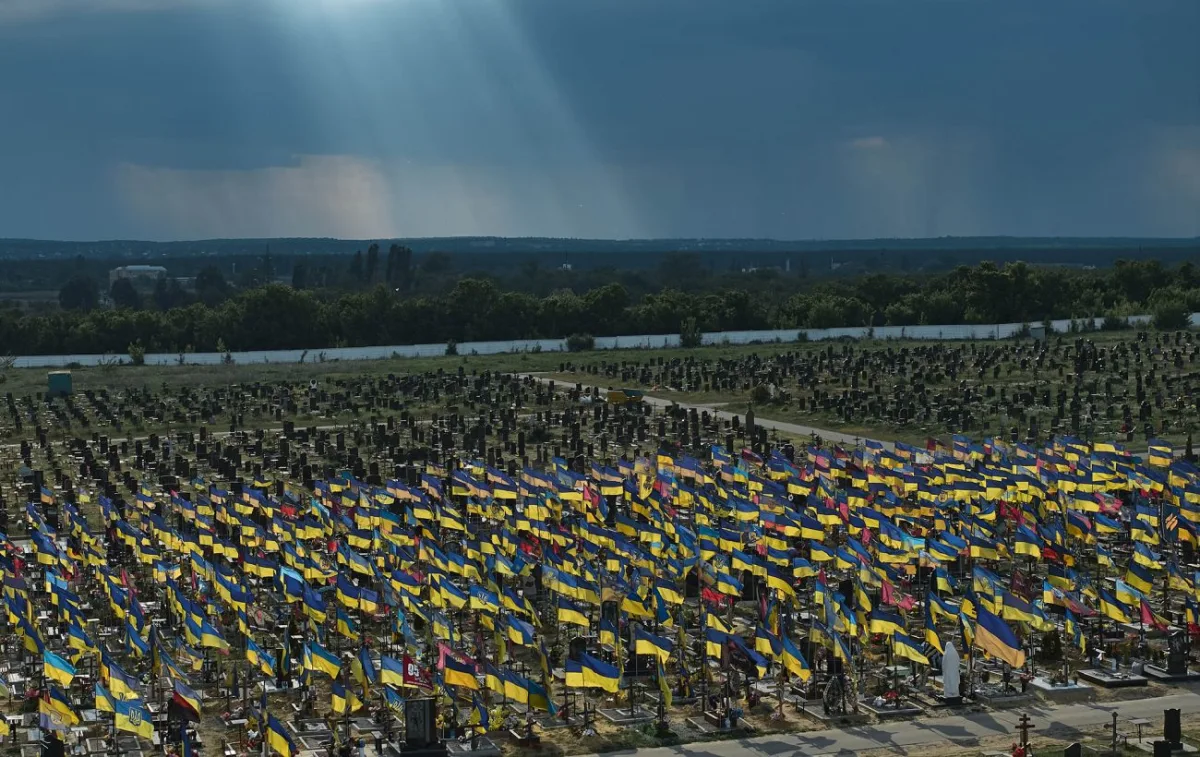 Zelenskyy seeks $20 billion aid despite Ukraine losing territory and lives.