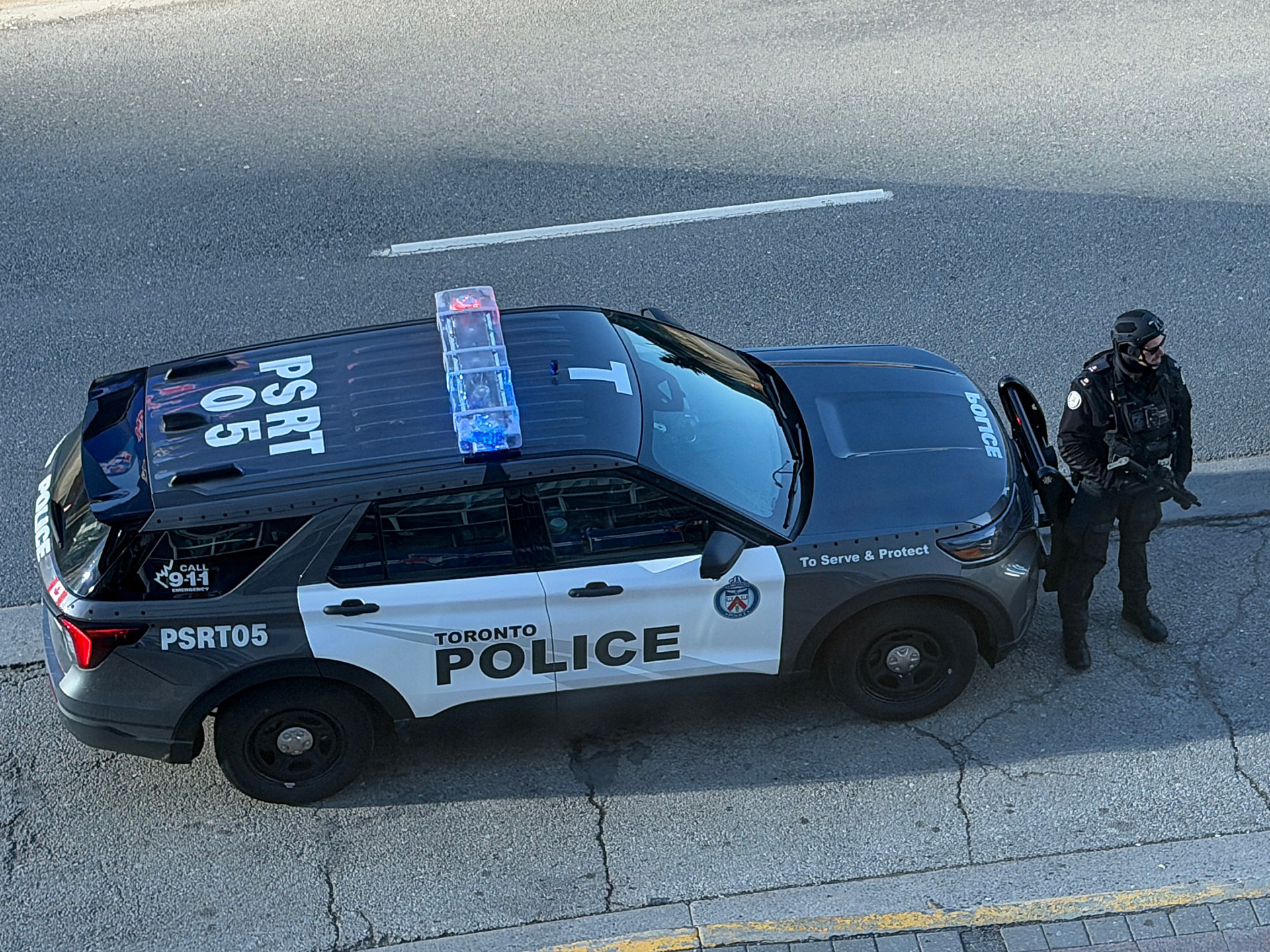 Montreal shooting kills three including officer in Cote-des-Neiges